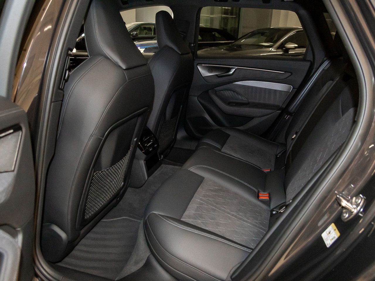 Audi A6 Avant TDI quattro 150 kW S tronic AHK Pano foto 16