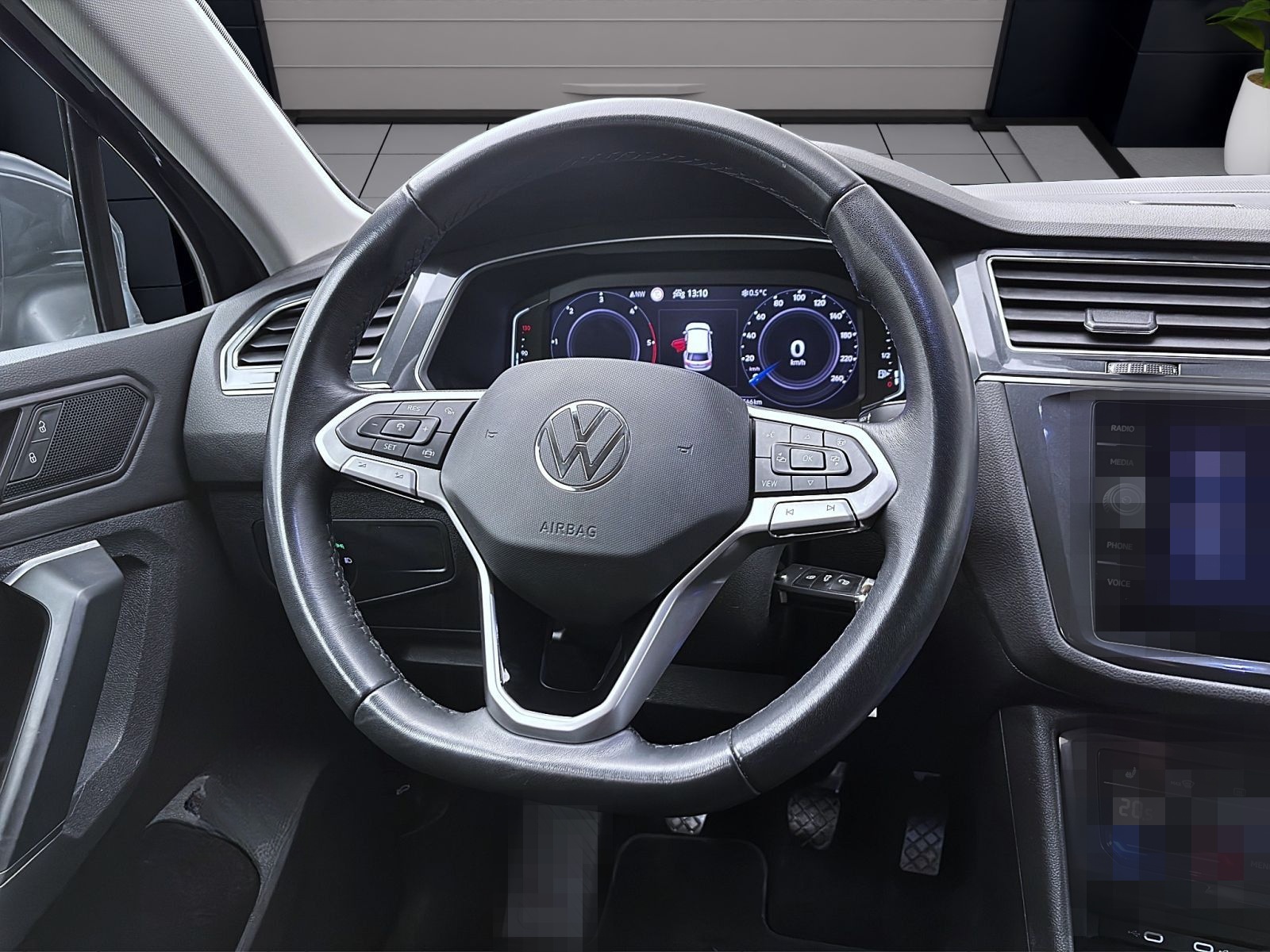 Volkswagen Tiguan 2.0 TDI ELEGANCE NAVI MATRIX PDC SITZHZG foto 11