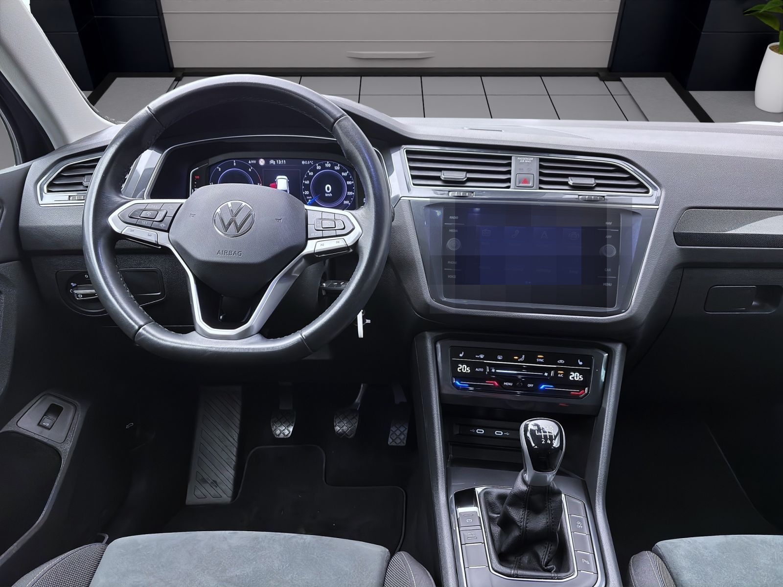 Volkswagen Tiguan 2.0 TDI ELEGANCE NAVI MATRIX PDC SITZHZG foto 12