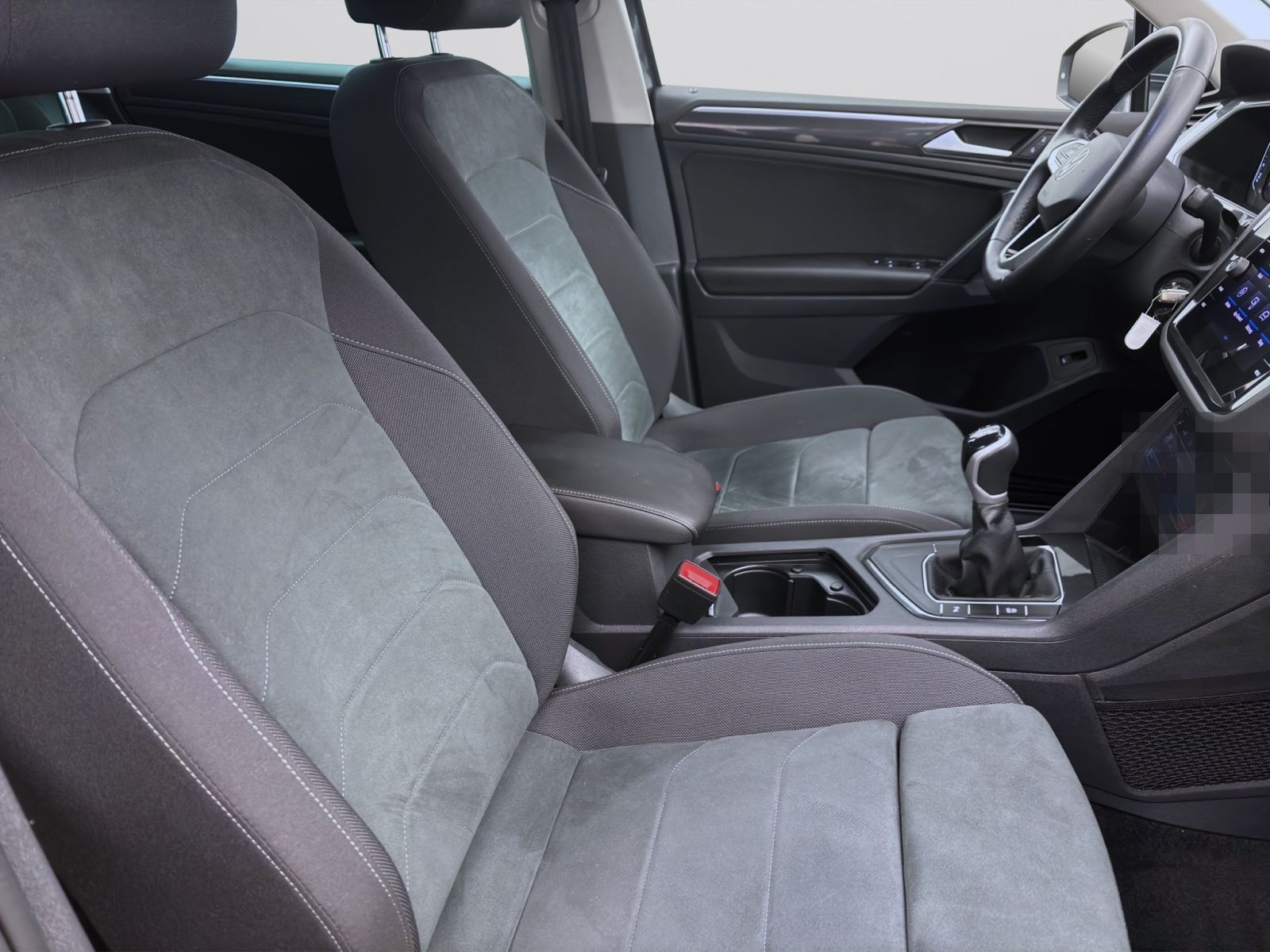 Volkswagen Tiguan 2.0 TDI ELEGANCE NAVI MATRIX PDC SITZHZG foto 15
