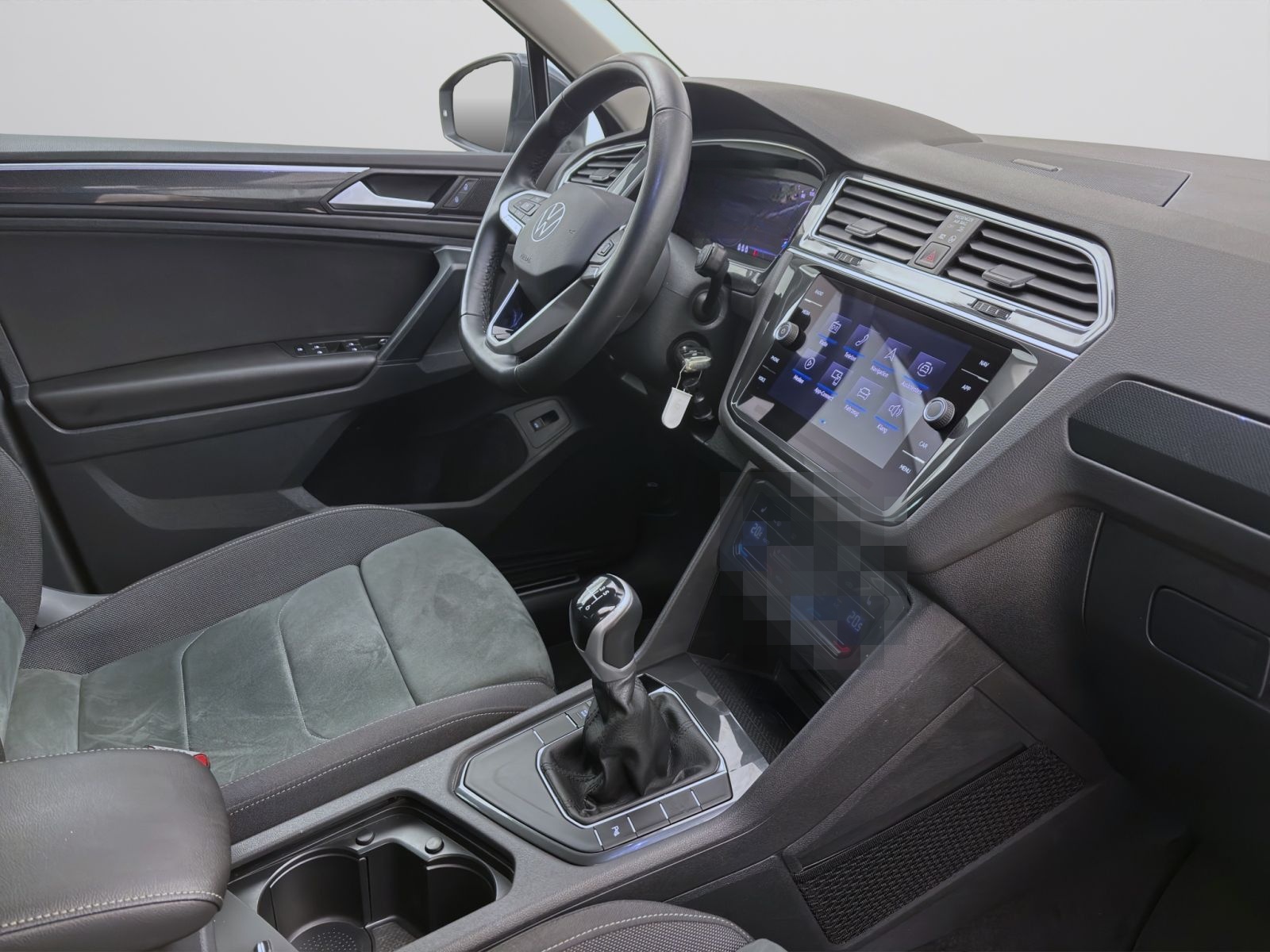 Volkswagen Tiguan 2.0 TDI ELEGANCE NAVI MATRIX PDC SITZHZG foto 16