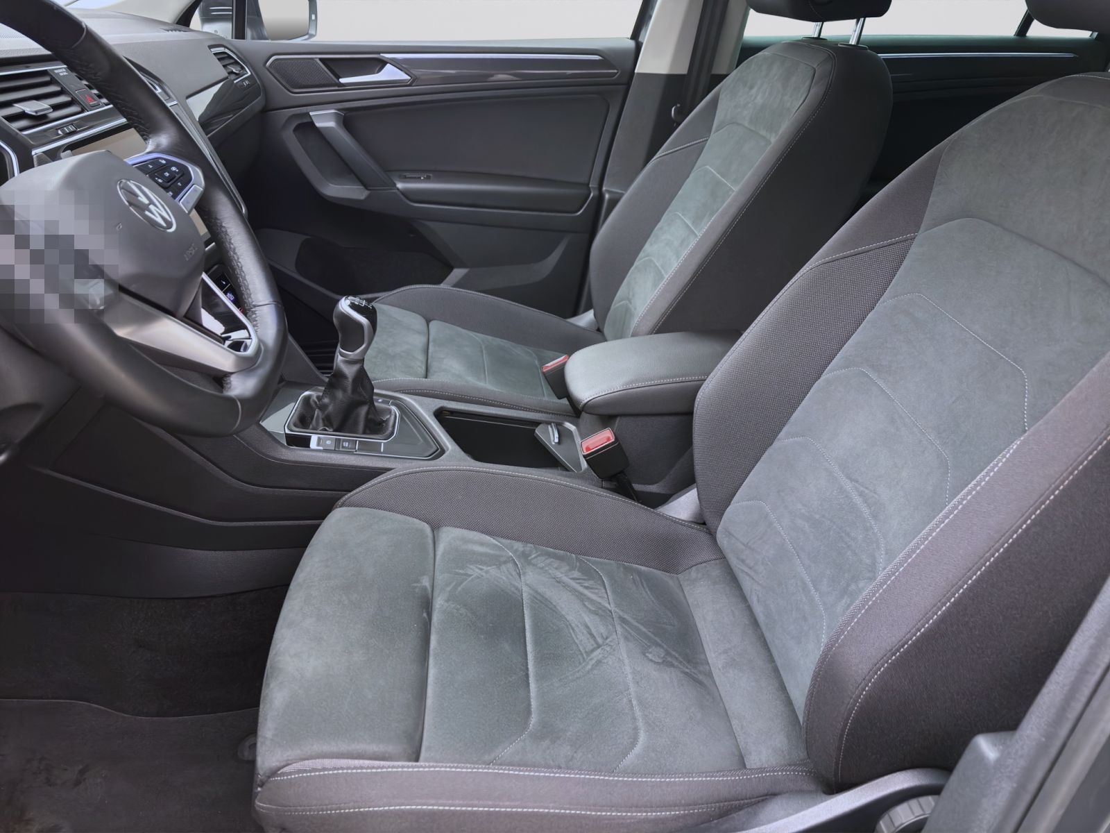 Volkswagen Tiguan 2.0 TDI ELEGANCE NAVI MATRIX PDC SITZHZG foto 9