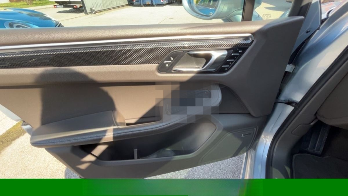 Porsche Macan Turbo 3,6L V6 PANO/BOSE/CARBON/ALCANTARA foto 12