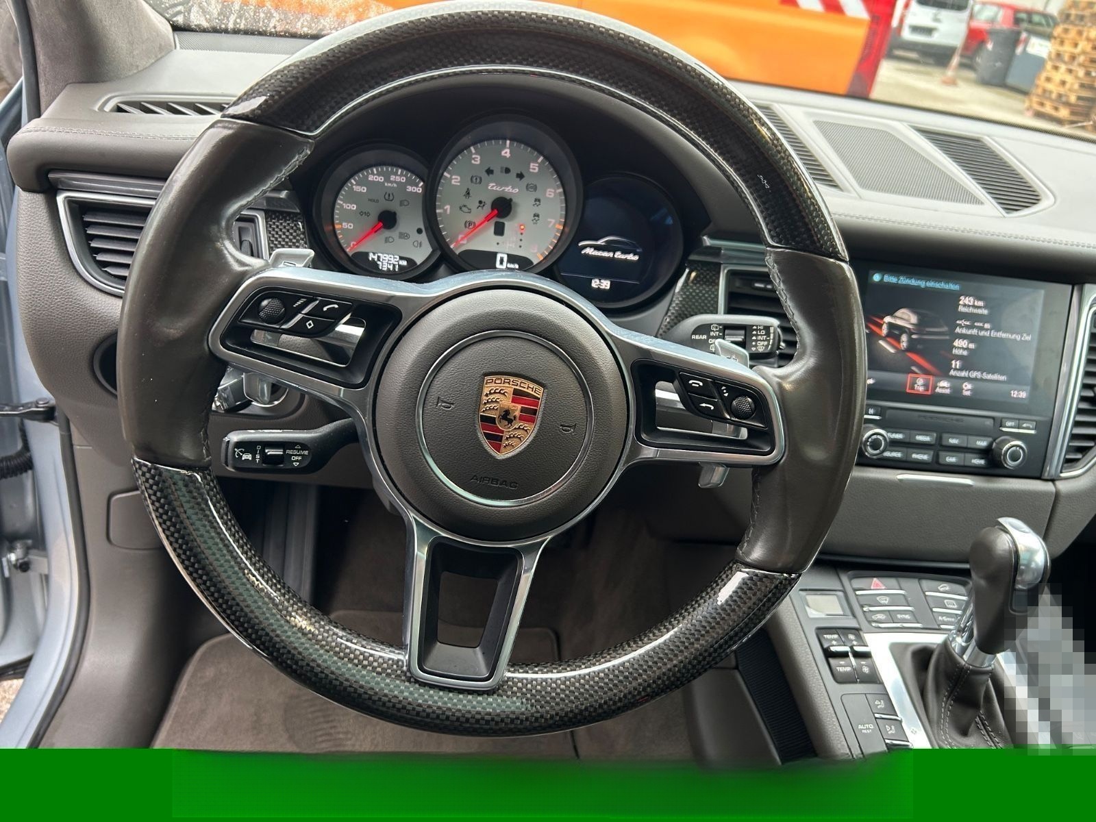 Porsche Macan Turbo 3,6L V6 PANO/BOSE/CARBON/ALCANTARA foto 14