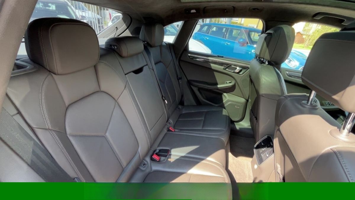 Porsche Macan Turbo 3,6L V6 PANO/BOSE/CARBON/ALCANTARA foto 15