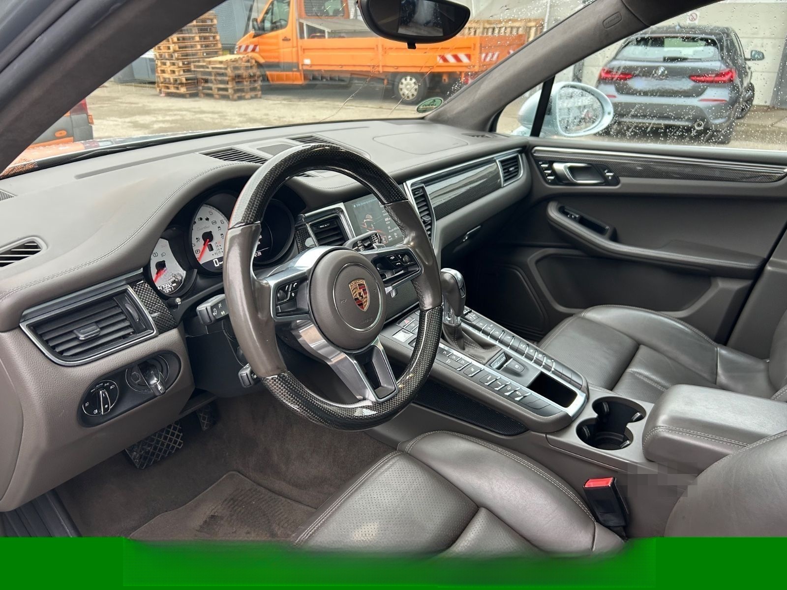 Porsche Macan Turbo 3,6L V6 PANO/BOSE/CARBON/ALCANTARA foto 16