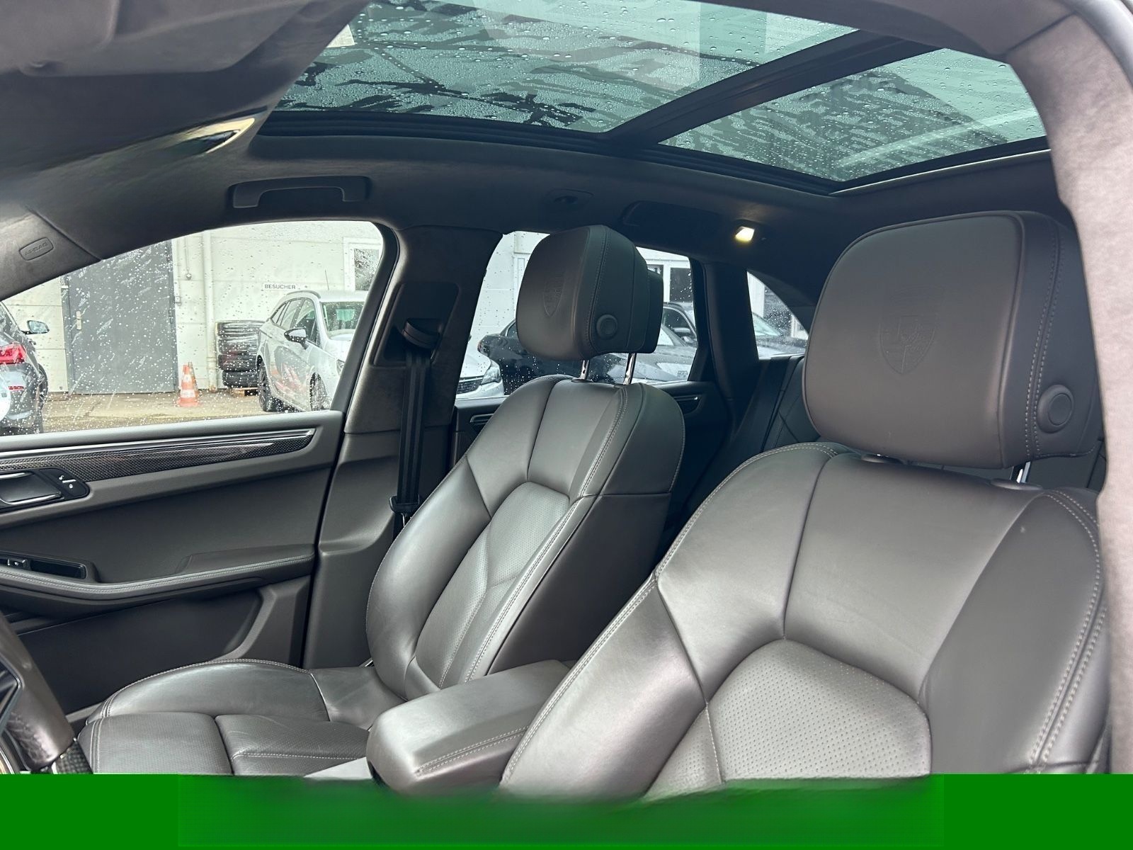 Porsche Macan Turbo 3,6L V6 PANO/BOSE/CARBON/ALCANTARA foto 17