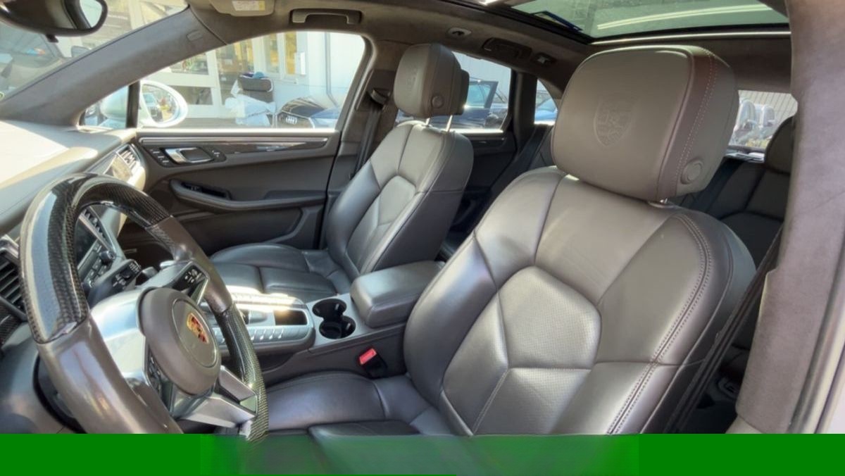 Porsche Macan Turbo 3,6L V6 PANO/BOSE/CARBON/ALCANTARA foto 8