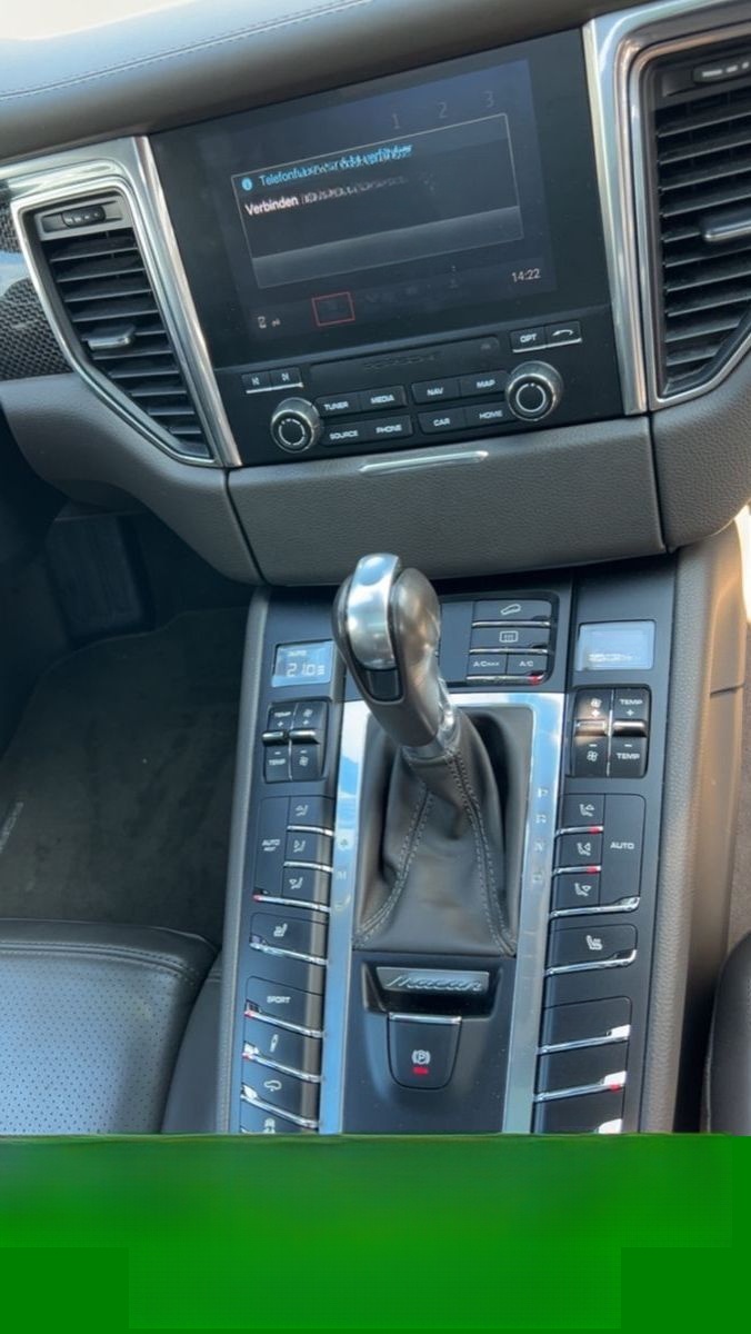 Porsche Macan Turbo 3,6L V6 PANO/BOSE/CARBON/ALCANTARA foto 10