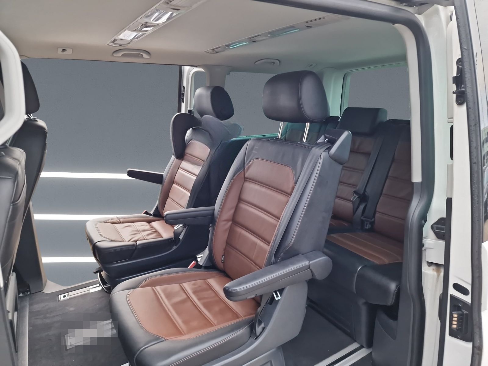 Volkswagen T6.1 Multivan 2.0 TDI 4Mot. Edition Comfortline foto 16