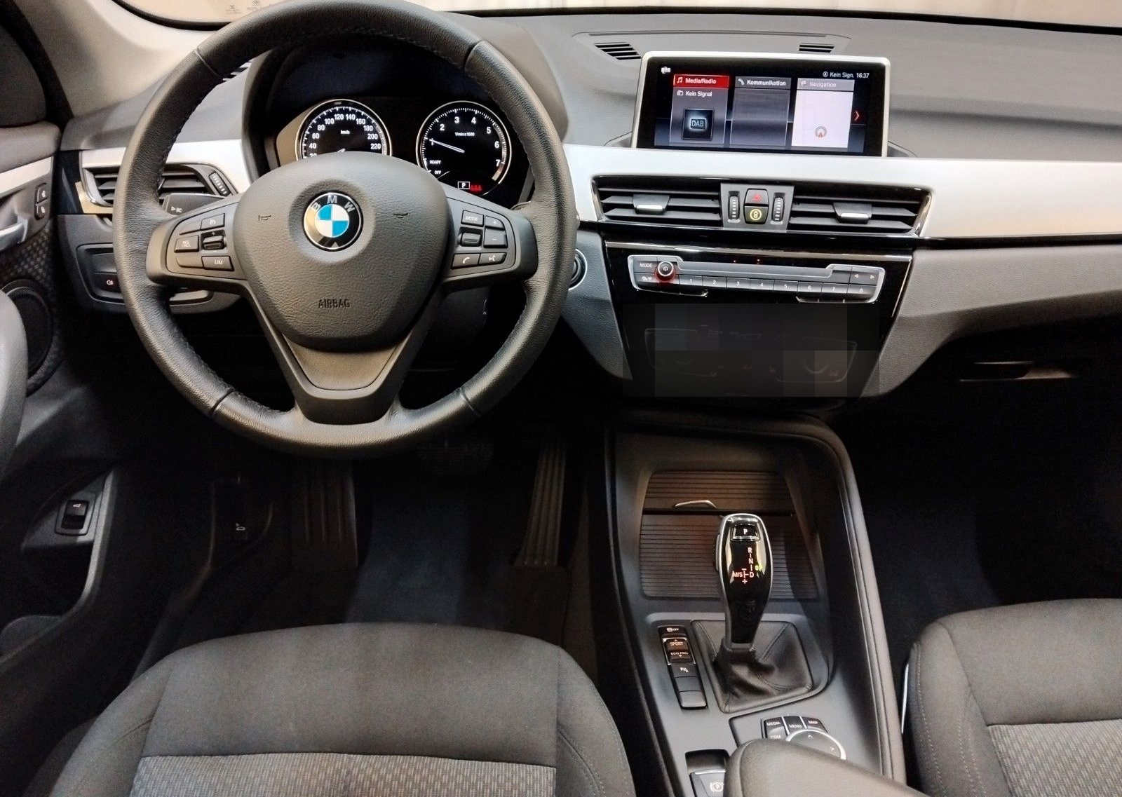 BMW X1 sDrive18i, Advantage foto 8