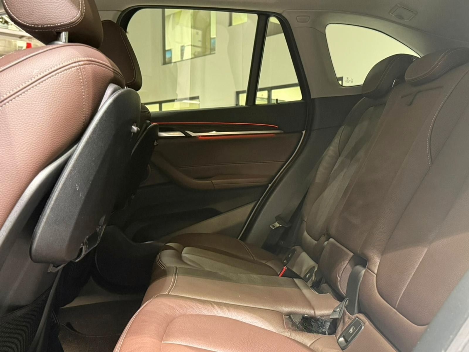 BMW X1 xDrive 20 i Sport Line *RFK*X-Drive*Shadow* foto 23