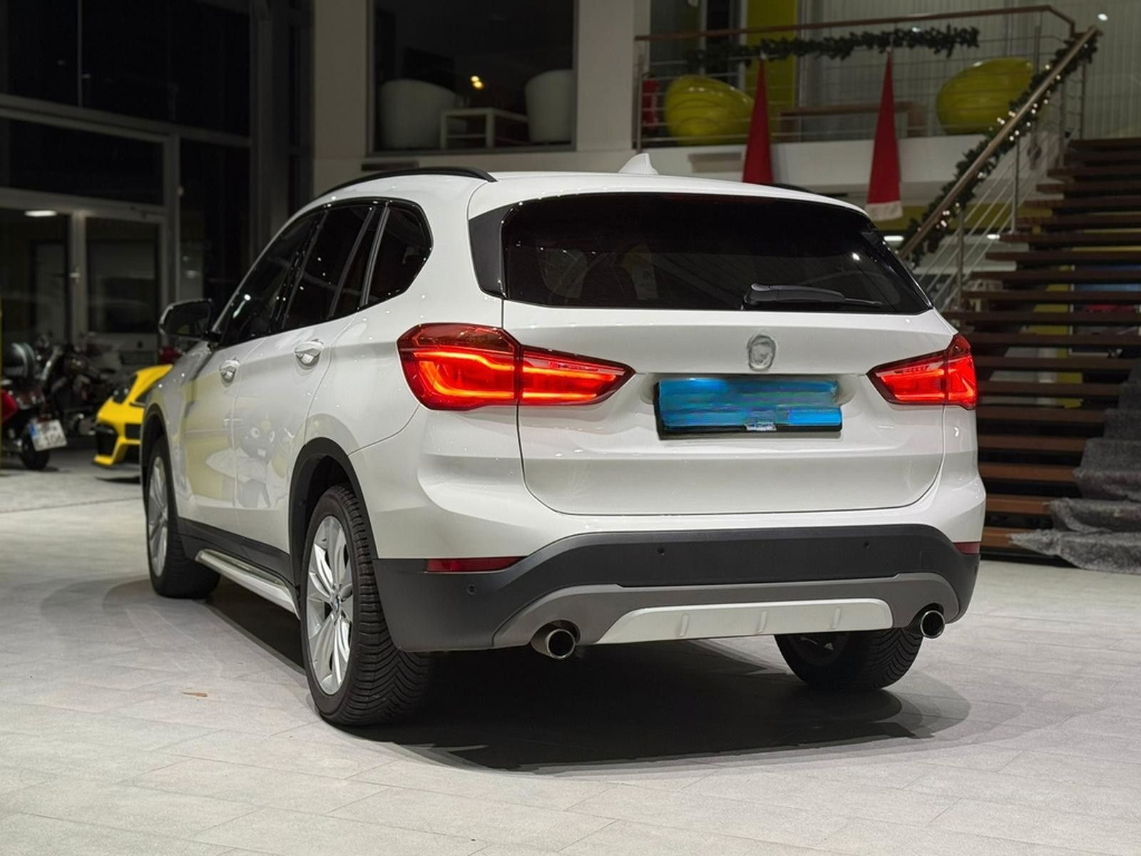 BMW X1 xDrive 20 i Sport Line *RFK*X-Drive*Shadow* foto 4