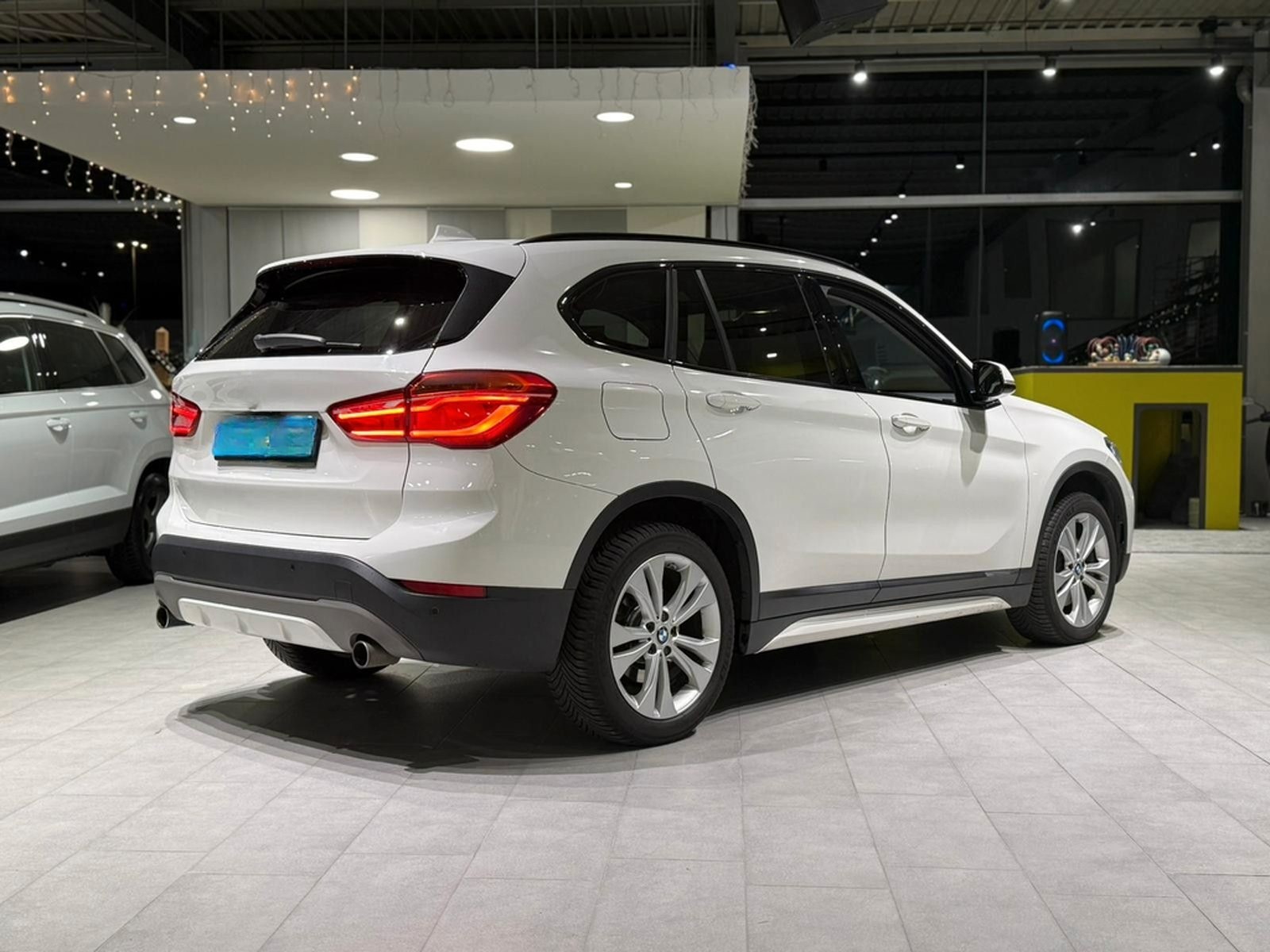 BMW X1 xDrive 20 i Sport Line *RFK*X-Drive*Shadow* foto 7