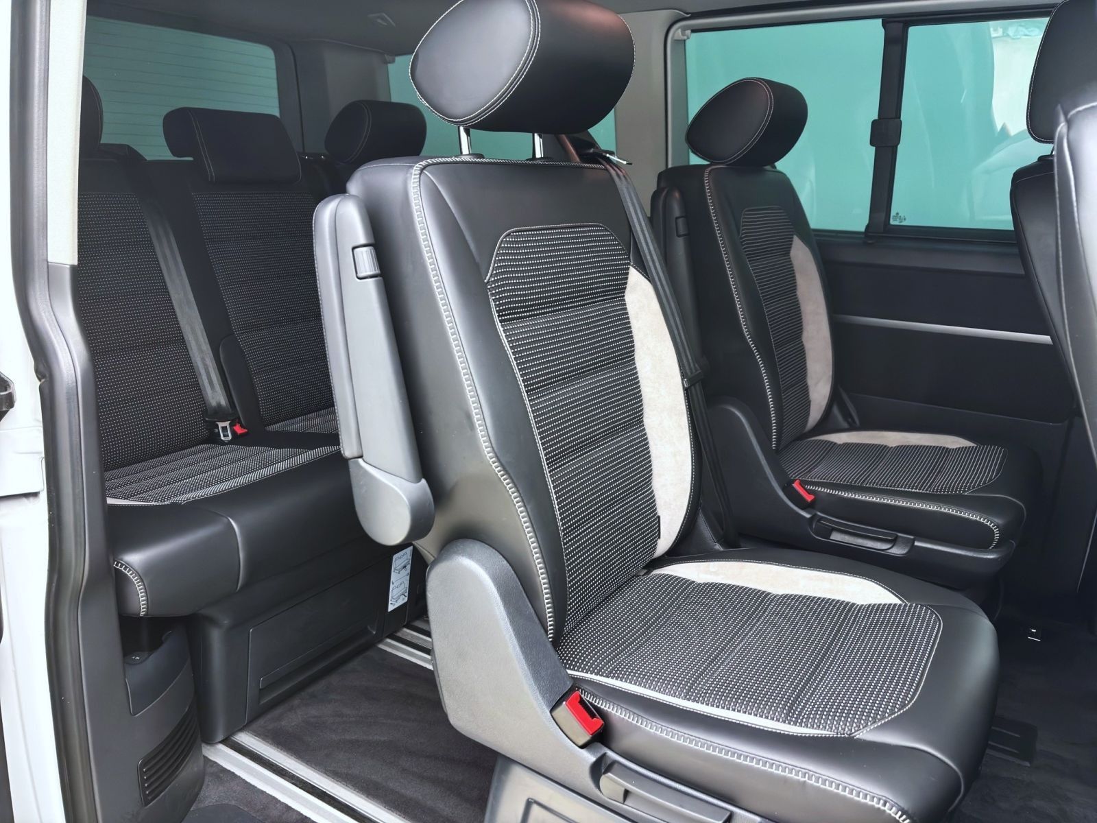 Volkswagen T6 Multivan 2.0 TDI DSG PANAMERICANA STANDHZG NA foto 17