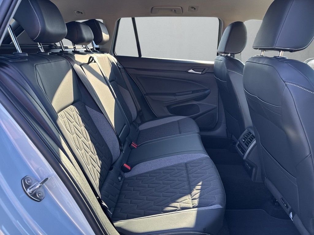 Volkswagen Golf VIII Variant 1.5 eTSI DSG Goal foto 12