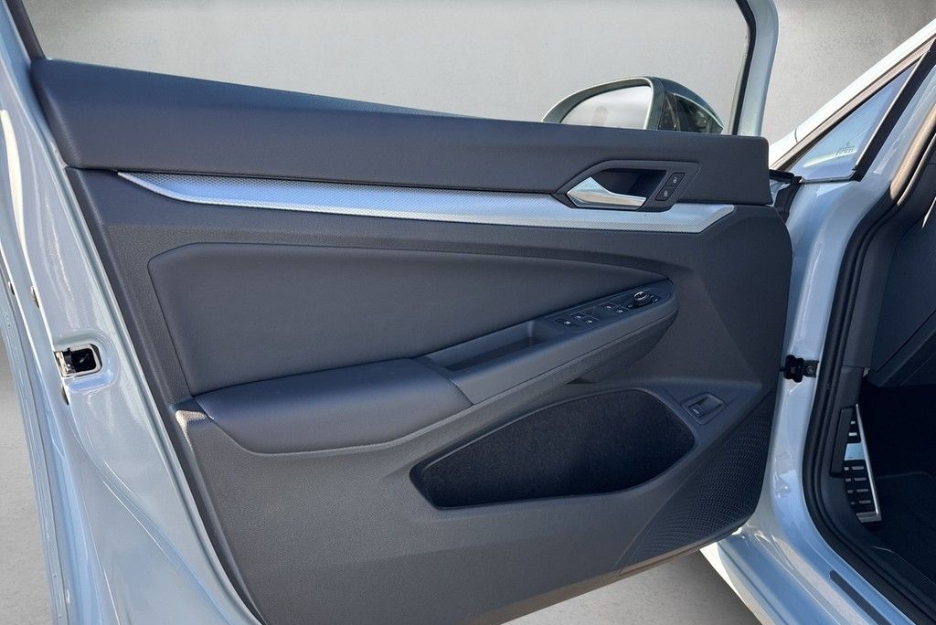 Volkswagen Golf VIII Variant 1.5 eTSI DSG Goal foto 6