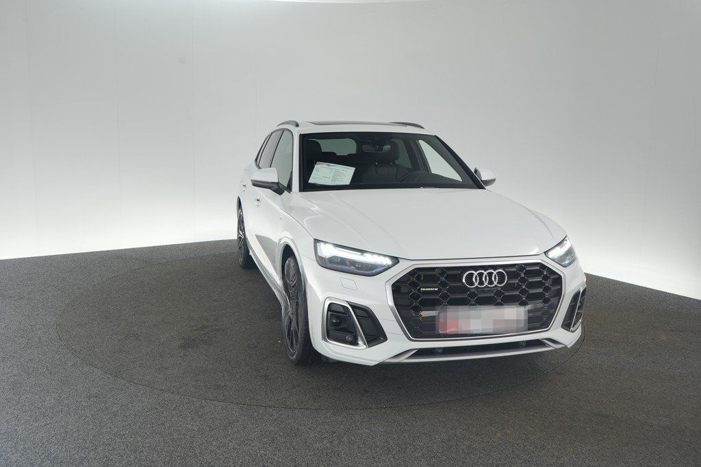 Audi Q5 55 TFSIe quattro S tronic S line AHK Pano foto 3