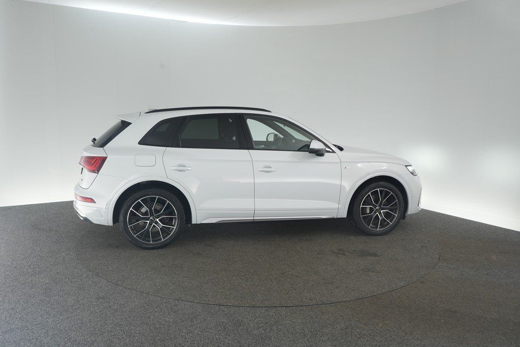 Audi Q5 55 TFSIe quattro S tronic S line AHK Pano foto 6