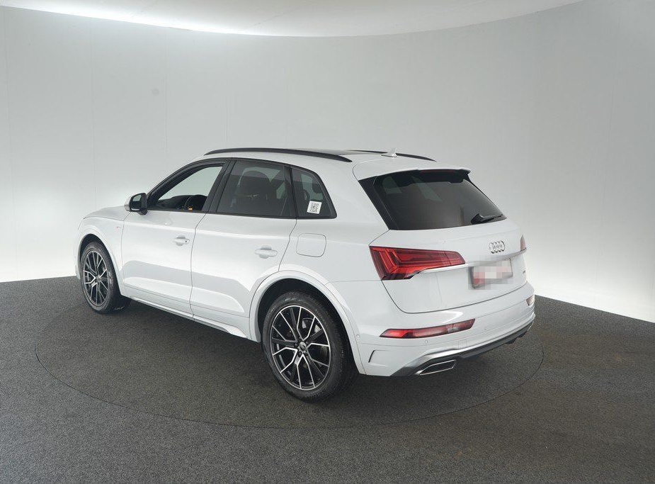 Audi Q5 55 TFSIe quattro S tronic S line AHK Pano foto 8
