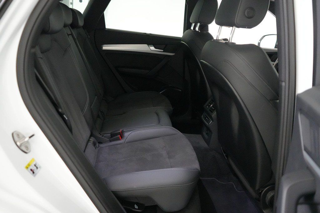 Audi Q5 55 TFSIe quattro S tronic S line AHK Pano foto 10