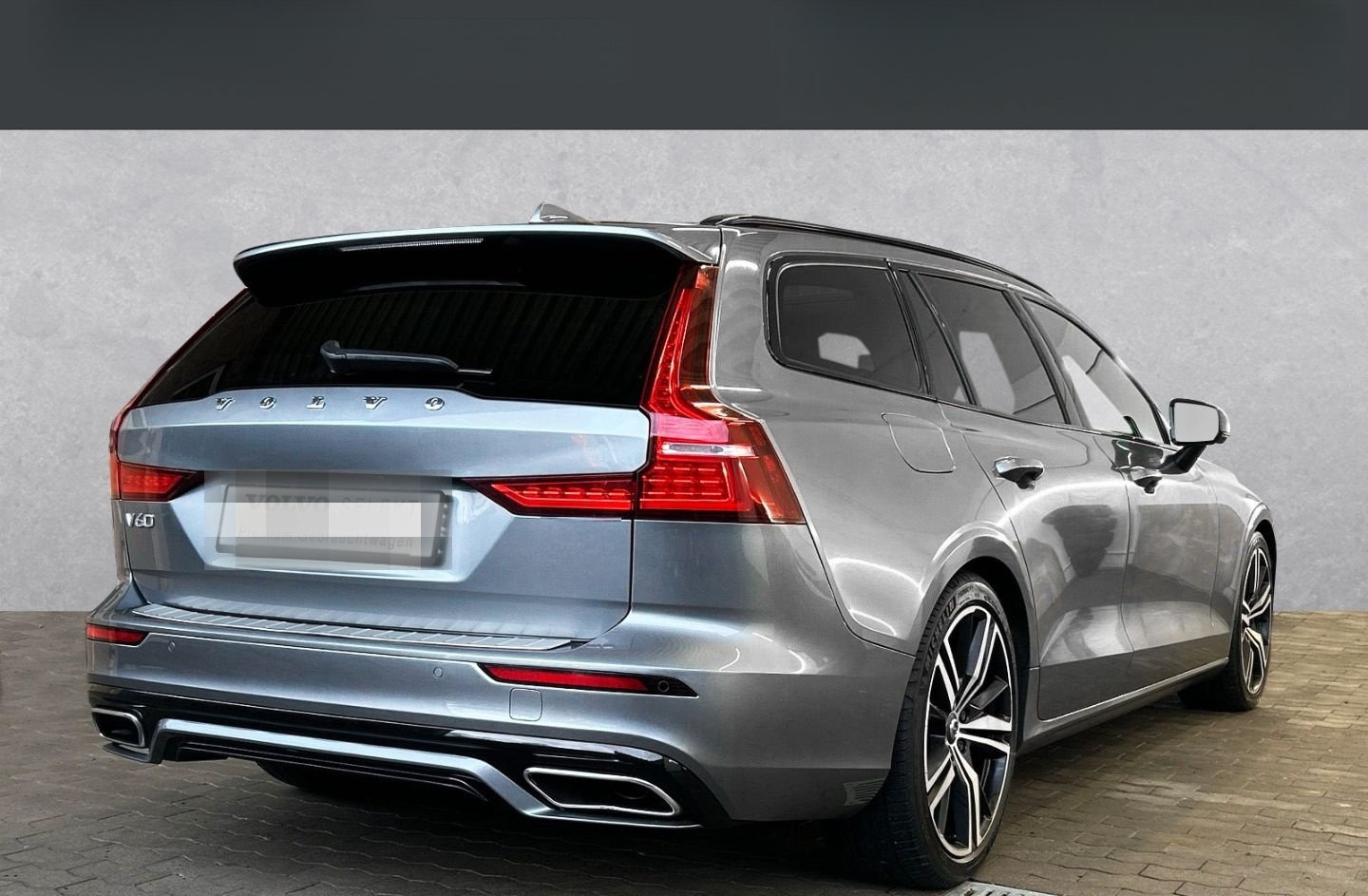 Volvo V60 R-Design D4 Pano/ACC/AHK/HUD foto 2