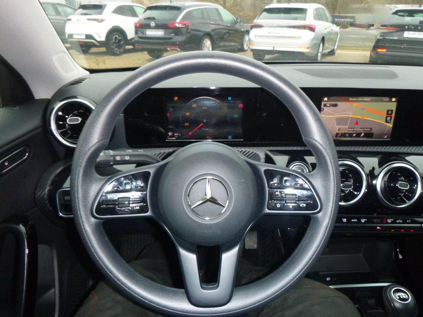 Mercedes-Benz CLA 180 Shooting Brake >Navi/Teilleder/Sitzheiz< foto 17