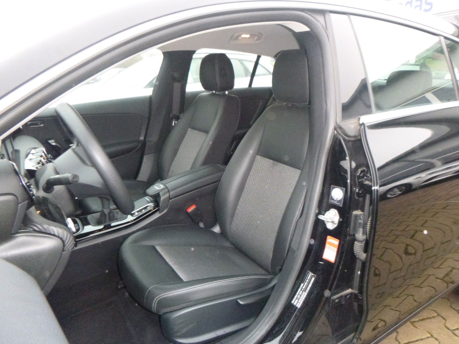 Mercedes-Benz CLA 180 Shooting Brake >Navi/Teilleder/Sitzheiz< foto 9