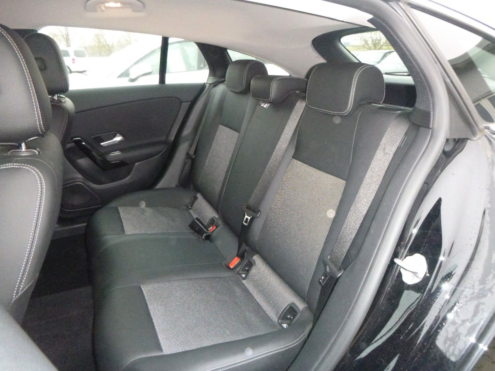 Mercedes-Benz CLA 180 Shooting Brake >Navi/Teilleder/Sitzheiz< foto 10