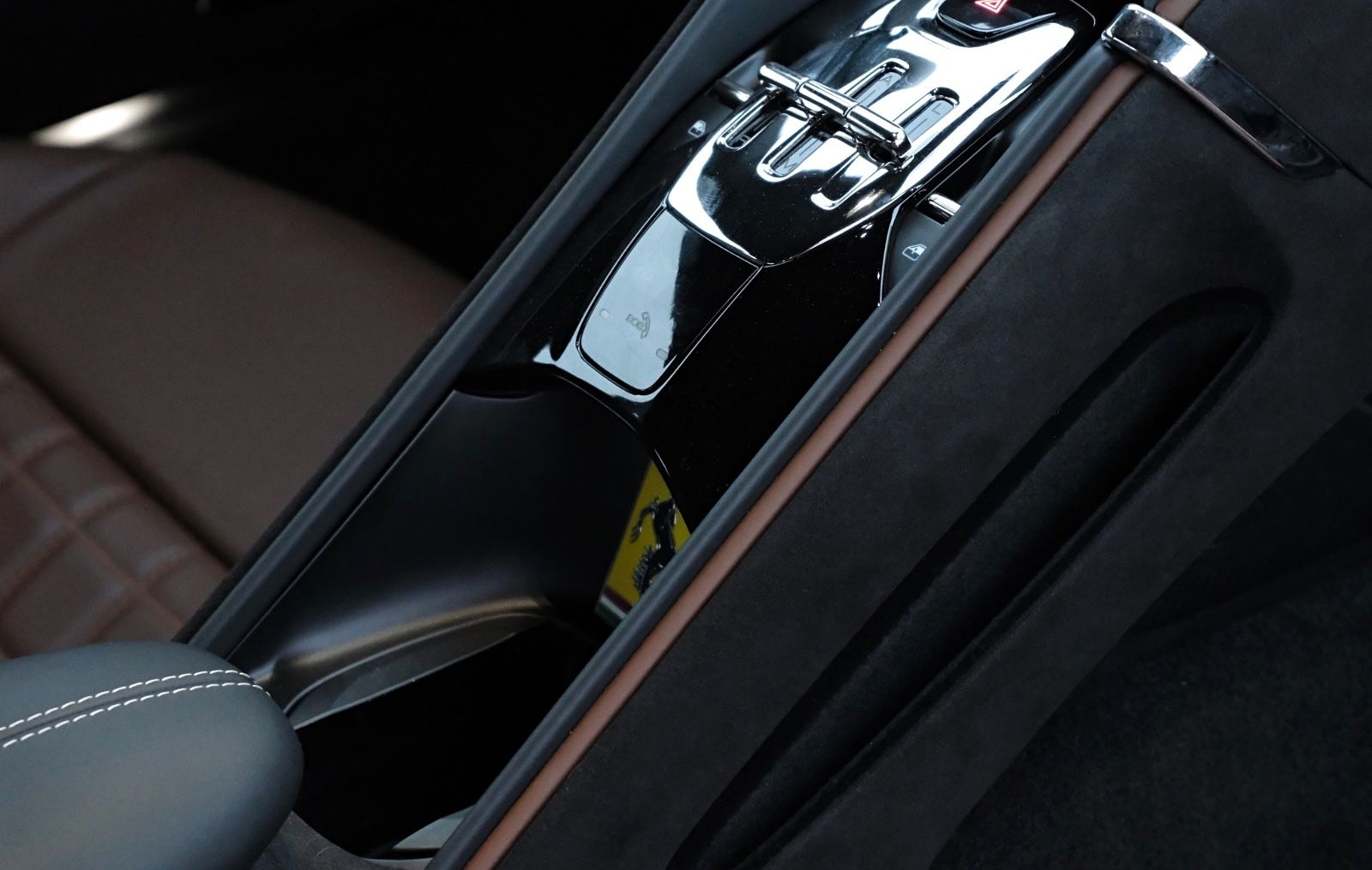 Ferrari Roma*Magneride*Carbon*Cam*QuiltedStyle*20"*TOP* foto 16