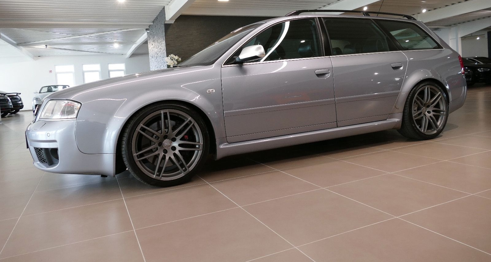 Audi RS6 Avant 4.2 V8 quattro 19Zoll NAVI el.SD AHK foto 12