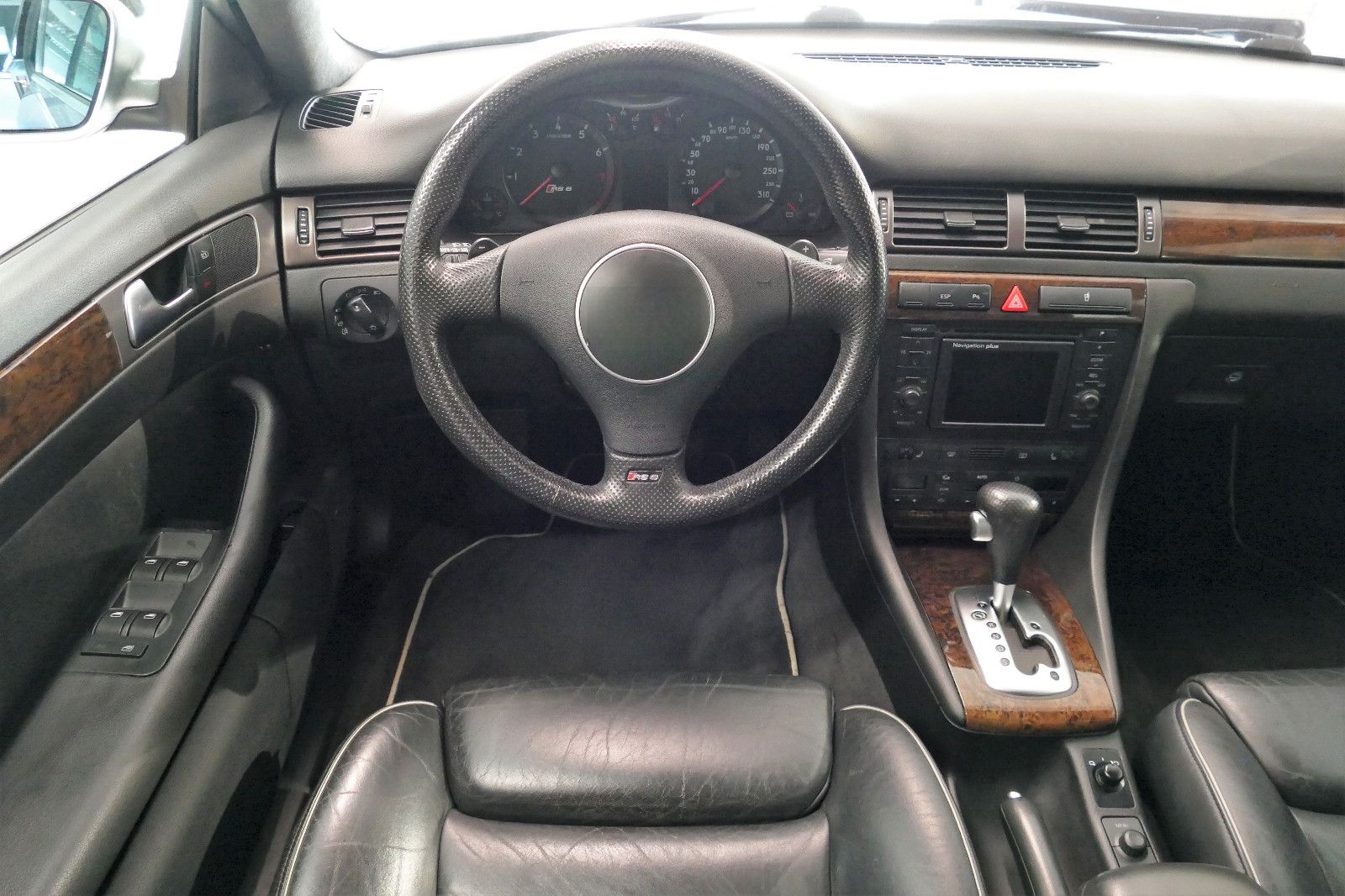 Audi RS6 Avant 4.2 V8 quattro 19Zoll NAVI el.SD AHK foto 21