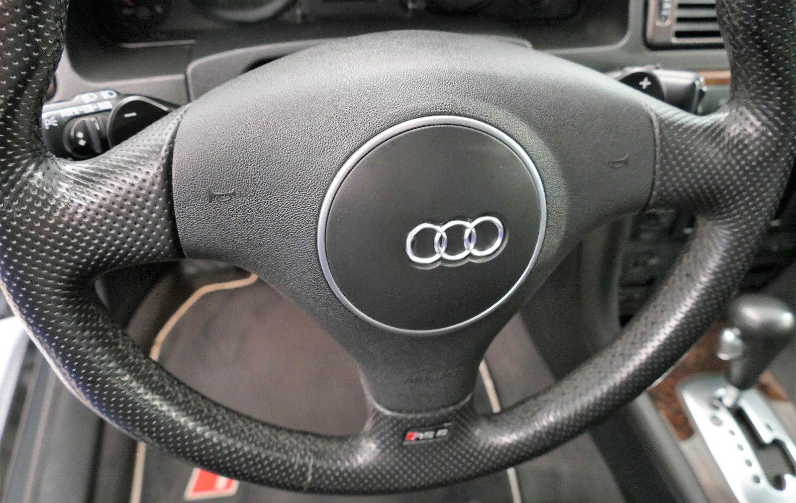 Audi RS6 Avant 4.2 V8 quattro 19Zoll NAVI el.SD AHK foto 25