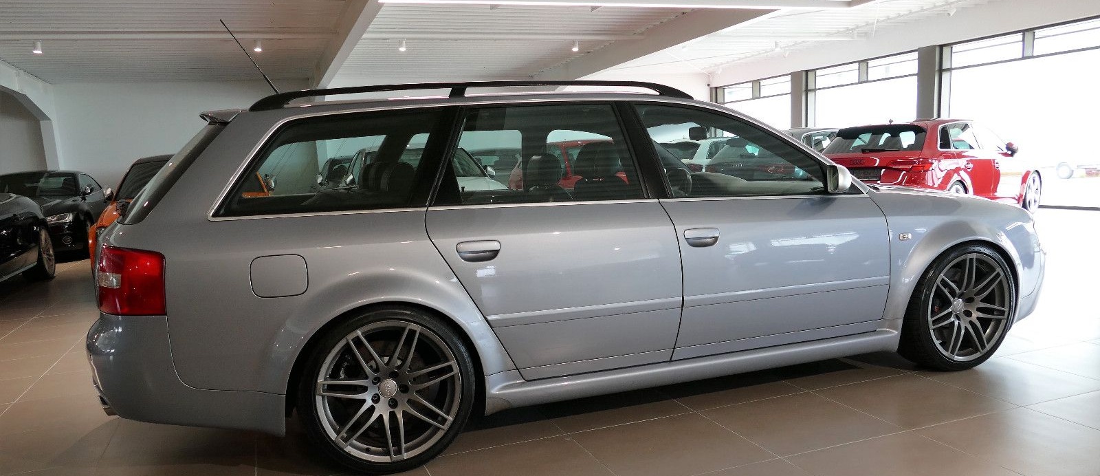 Audi RS6 Avant 4.2 V8 quattro 19Zoll NAVI el.SD AHK foto 8