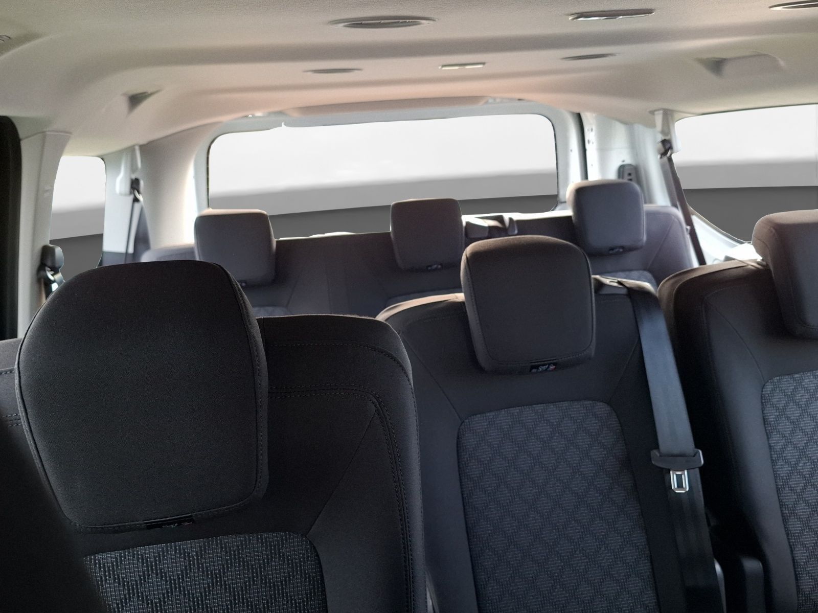 Volkswagen T7 Kombi 9-Sitzer Kurz Klima Ganzjahresreifen foto 11