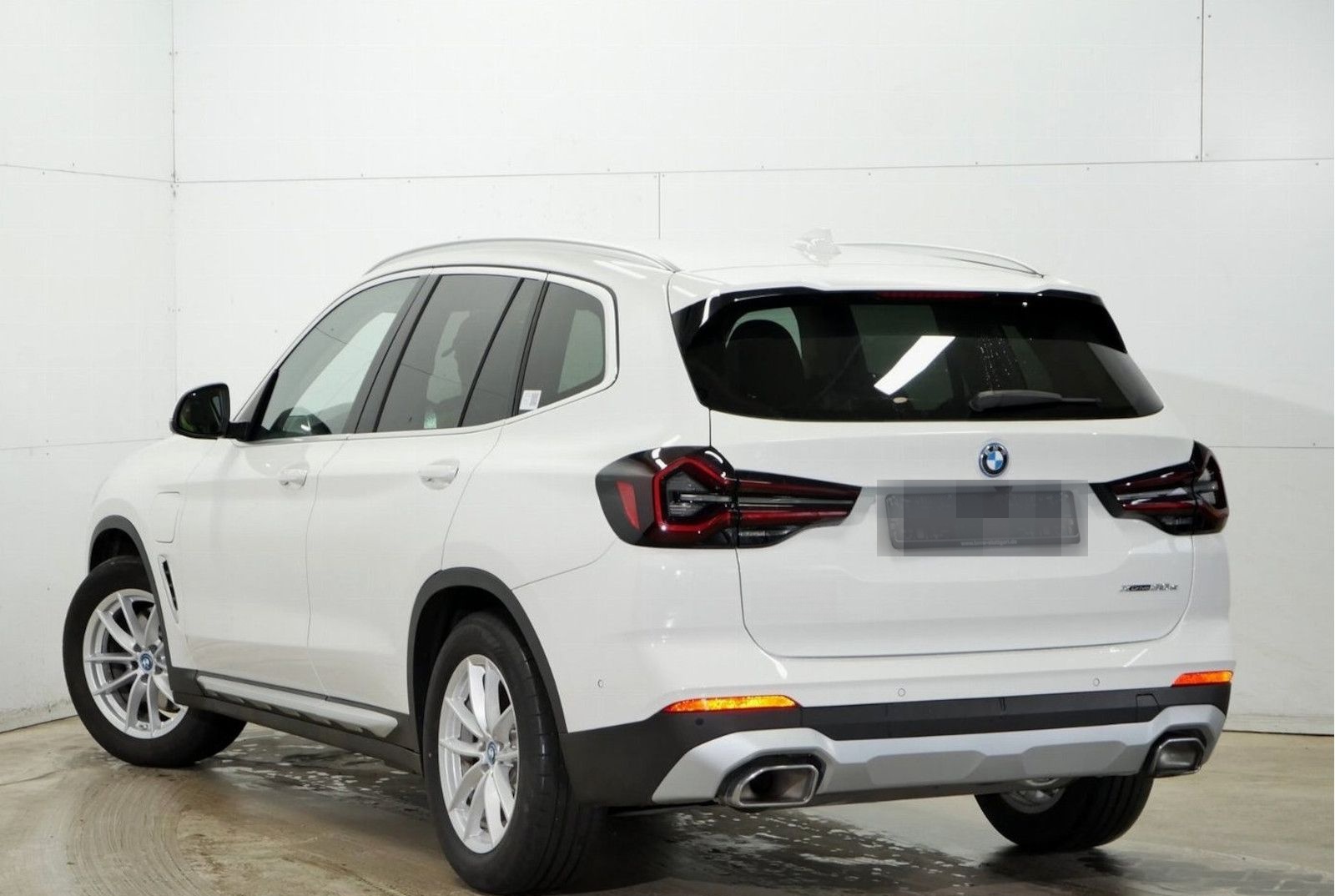 BMW X3 xDrive 30 e Sport Pano Laser HeadUp AHK Leder foto 3