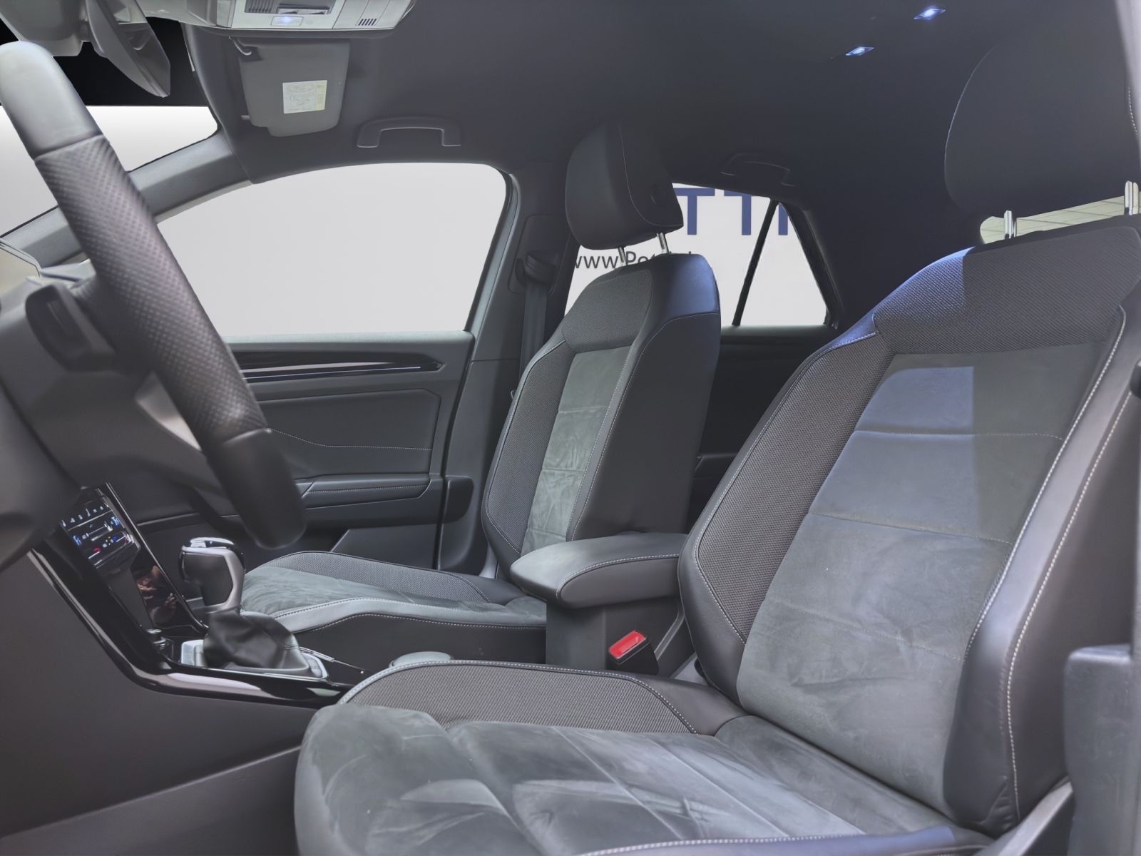 Volkswagen T-Roc 2.0 TDI DSG R-LINE AHK KAMERA PDC NAVI foto 9
