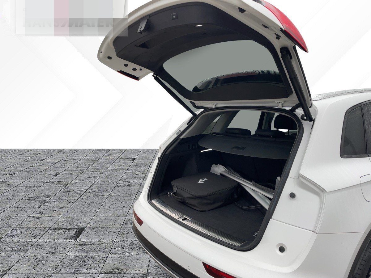 Audi Q5 TFSIe quattro advanced Pano Matrix RearView foto 13