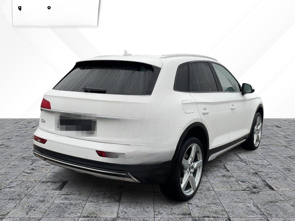 Audi Q5 TFSIe quattro advanced Pano Matrix RearView foto 4