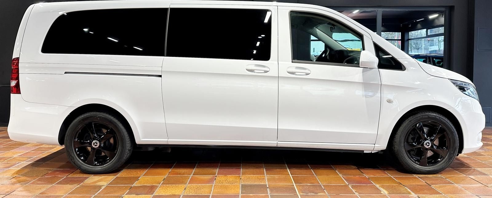 Mercedes-Benz VITO TOURER 119 EXTRALANG 9-SITZE LEDER STANDHZG foto 2
