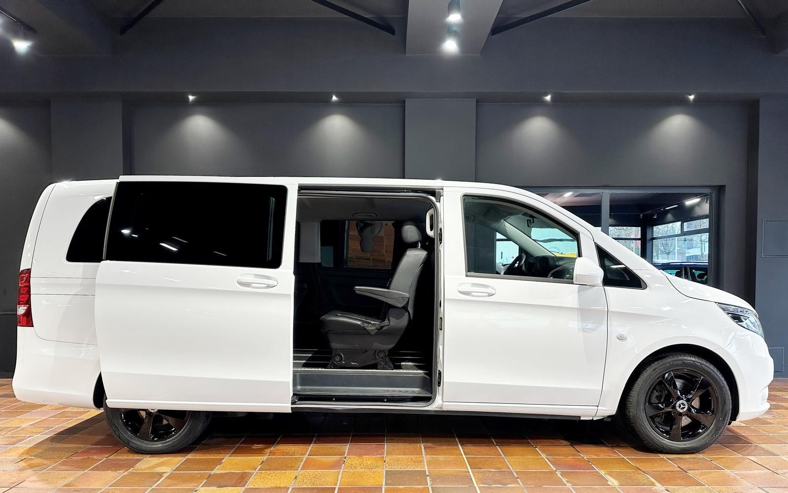 Mercedes-Benz VITO TOURER 119 EXTRALANG 9-SITZE LEDER STANDHZG foto 11