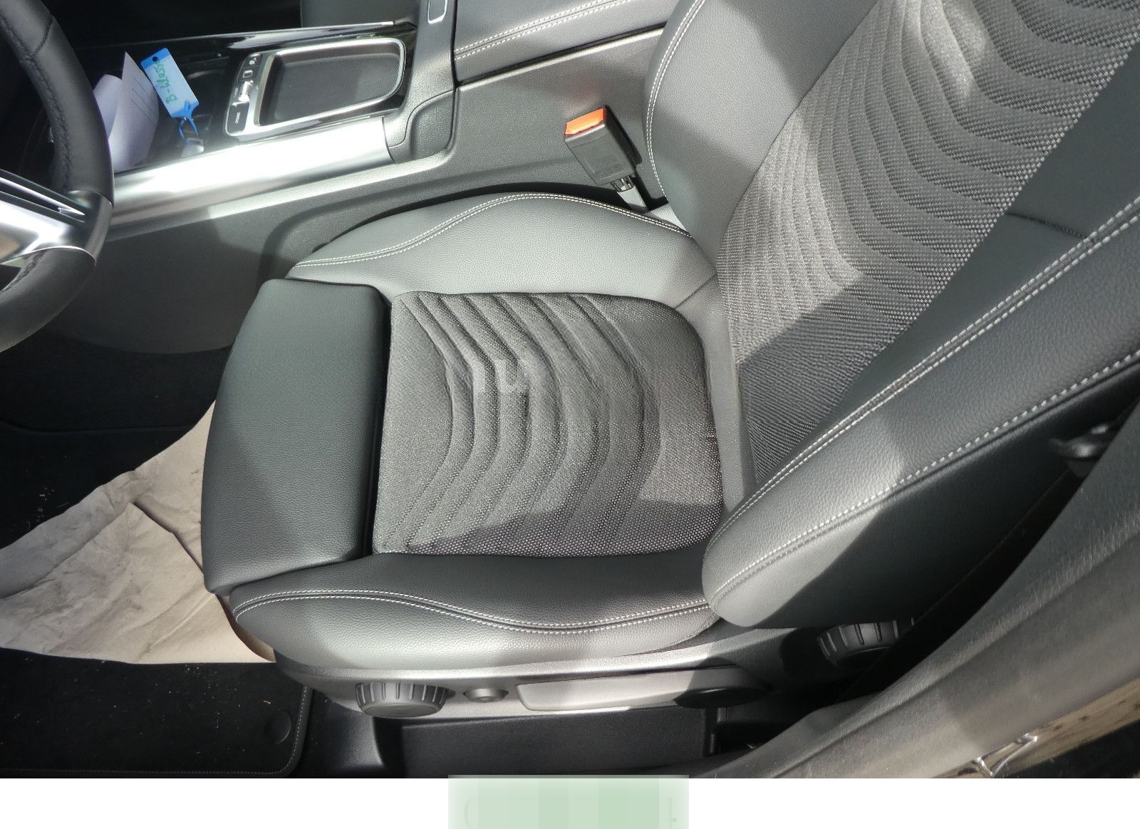 Mercedes-Benz B 200 NeufFZG  mit T.Z. AHK LED KAMERA foto 16