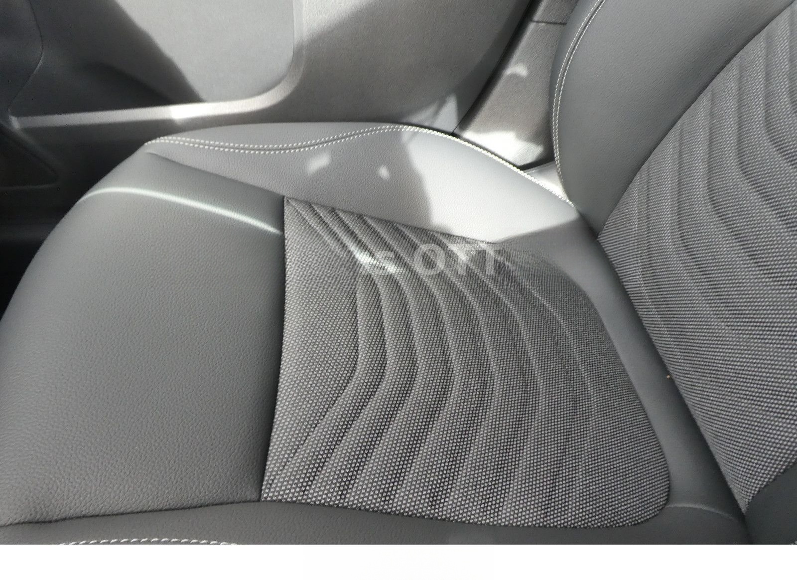 Mercedes-Benz B 200 NeufFZG  mit T.Z. AHK LED KAMERA foto 22