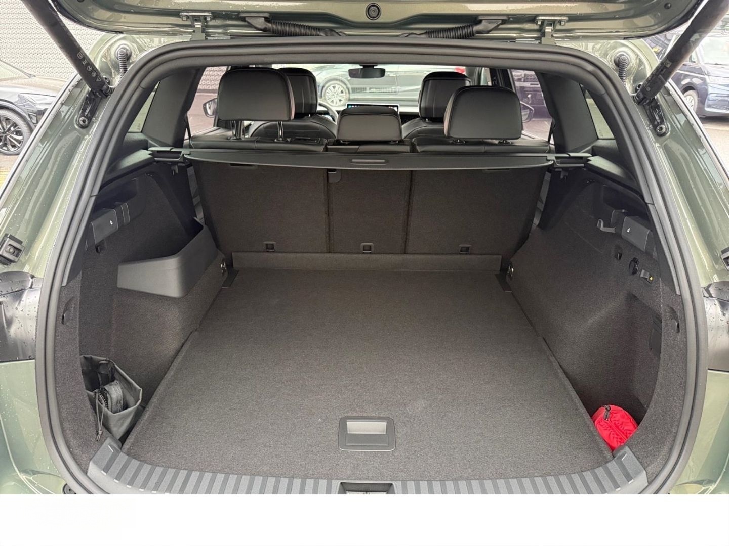 Volkswagen Tayron R-Line 2 0 l TDI 4MOTION DSG AHK  Standhz foto 7