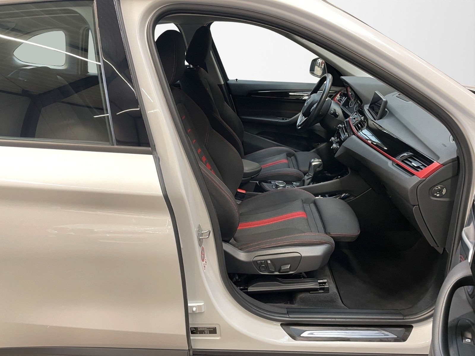 BMW X1 xDrive 20 d Sport Line ACC HuD 2ZK PDC LED foto 11