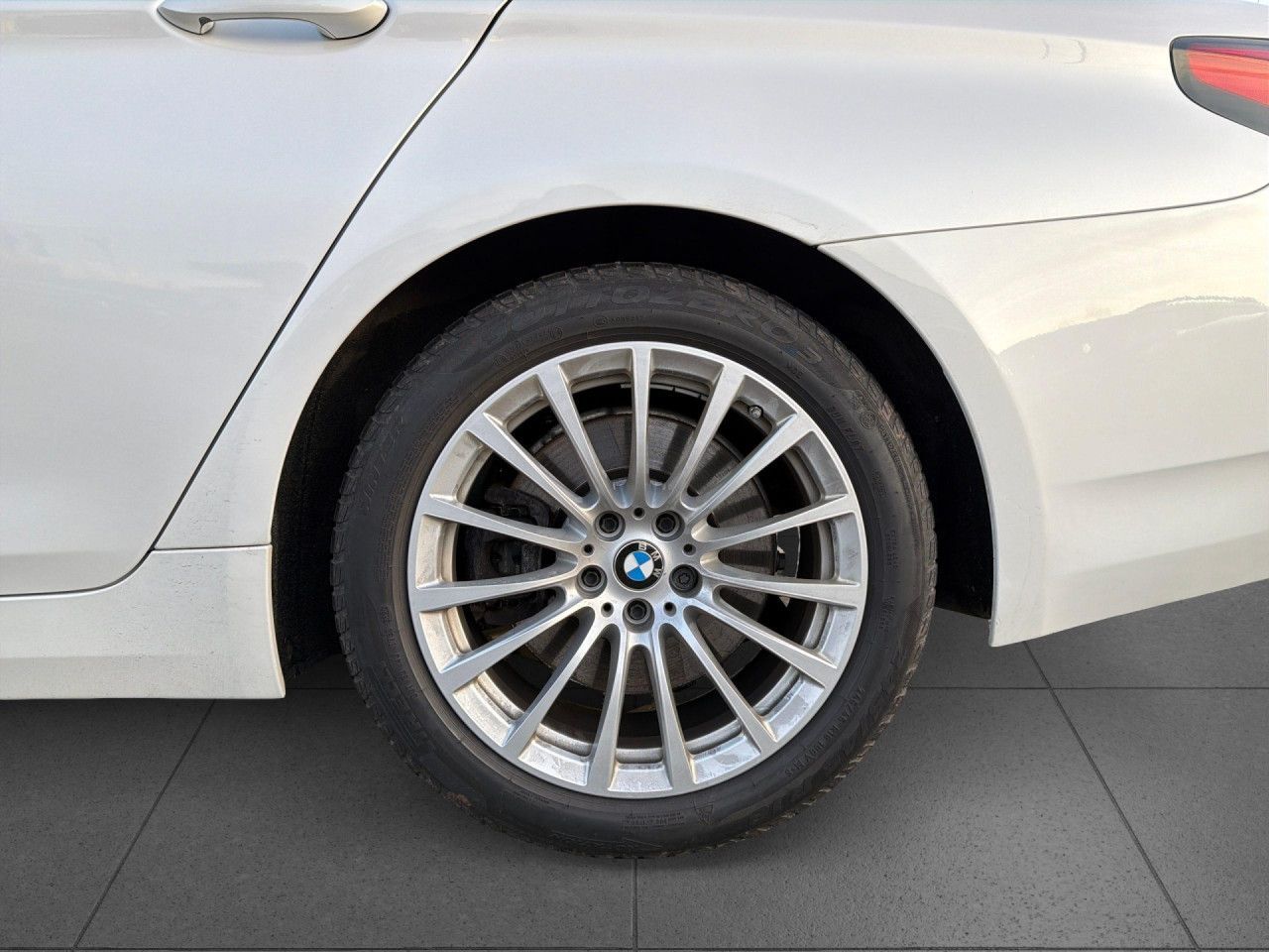 BMW 530d xdrive Luxury ACC Kam HUD Laser GSD KomSi foto 16