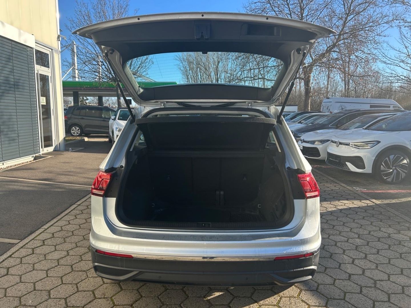 Volkswagen Tiguan LIFE 4M MATRIX STANDHEI APP DAB+ SHZ WINT foto 12