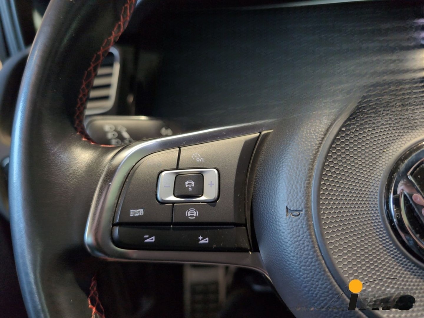 Volkswagen Golf GTI VII Performance 2,0 TSI NAVI+ACC+BLUETO foto 21
