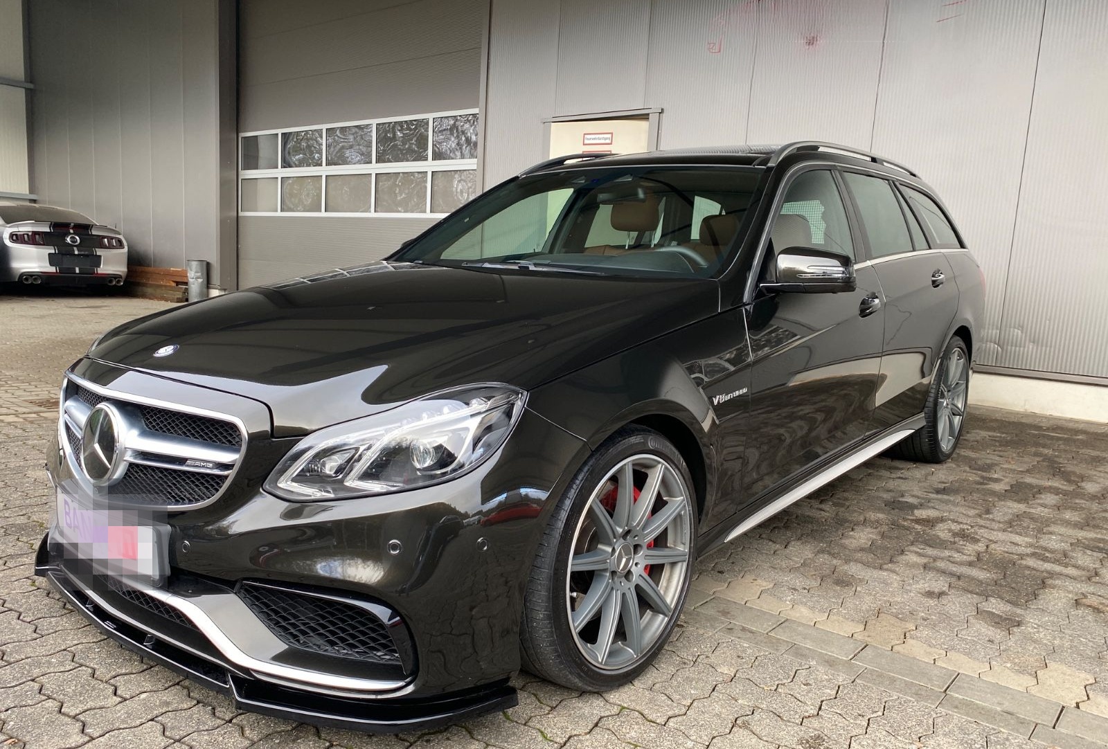 Mercedes-Benz E 63 AMG 4matic foto 2