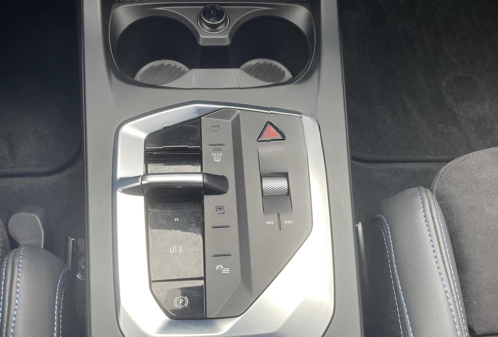 BMW 120 M Sport DAB LED RFK AHK Klimaaut. foto 14